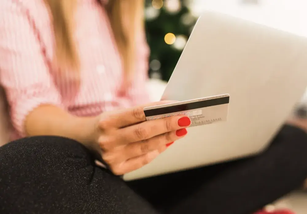 Polowanie na okazje online i offline – gdzie naprawdę opłaca się szukać promocji